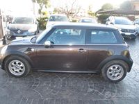 Usata Mini Cooper D 90 CV (66 kW) 2011 Marrone Utilitaria