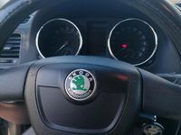 Usata Skoda Yeti 105 CV (77 kW) 2014 Grigio SUV