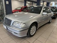 Usata Mercedes C200 Elegance 192 CV (141 kW) 1997 Argento Berlina