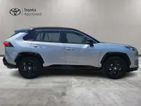 Usata Toyota RAV4 Hybrid Style 218 CV (160 kW) 2021 Argento SUV