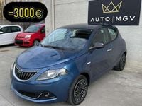 Usata Lancia Ypsilon Gold 69 CV (50 kW) 2023 Blu/azzurro Utilitaria