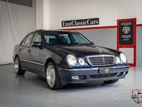 Usata Mercedes E430 Avantgarde 279 CV (205 kW) 2000 Blu Berlina