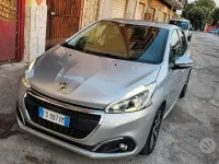 Usata Peugeot 208 Allure 75 CV (55 kW) 2016 Grigio Utilitaria