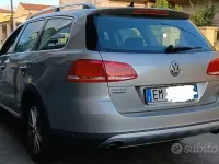 Usata VW Passat 177 CV (130 kW) 2012 Grigio Station wagon