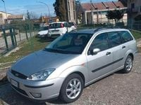 Usata Ford Focus 100 CV (73 kW) 2002 Grigio Station wagon