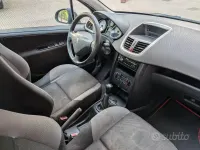 Usata Peugeot 207 88 CV (64 kW) 2007 Nero Berlina