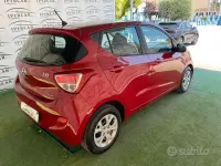 Usata Hyundai i10 Comfort 67 CV (49 kW) 2015 Rosso Utilitaria