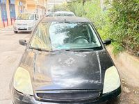 Usata Ford Fiesta 68 CV (50 kW) 2004 Nero Utilitaria