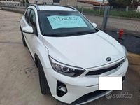 Usata Kia Stonic 100 CV (73 kW) 2020 Bianco SUV