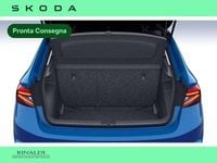 Nuova Skoda Fabia 95 CV (69 kW) 2026 Blu race metallizzato nero tulipano perl Utilitaria