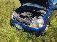 Usata Toyota Yaris 2002 Blu Berlina