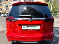 Usata Opel Zafira 170 CV (125 kW) 2016 Rosso Monovolume