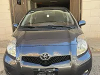 Usata Toyota Yaris Sol 90 CV (66 kW) 2010 Grigio Utilitaria