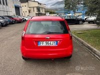 Usata Ford Fiesta Titanium 80 CV (58 kW) 2007 Rosso Berlina
