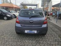 Usata Hyundai i20 Comfort 77 CV (56 kW) 2009 Grigio Utilitaria