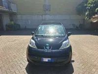 Usata Peugeot 107 Active 68 CV (50 kW) 2012 Nero Utilitaria
