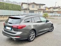 Usata Ford Focus ST-Line 120 CV (88 kW) 2022 Nero Station wagon
