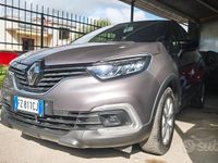 Usata Renault Captur 90 CV (66 kW) 2020 Grigio SUV