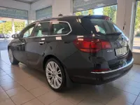 Usata Opel Astra Cosmo 131 CV (96 kW) 2013 Grigio Station wagon
