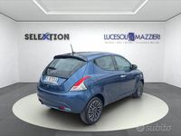Usata Lancia Ypsilon Gold 69 CV (50 kW) 2024 Blu Utilitaria