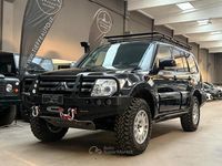 Usata Mitsubishi Pajero Instyle 250 CV (183 kW) 2010 Nero metallizzato SUV