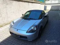 Usata Toyota MR2 140 CV (102 kW) 2000 Grigio Cabrio