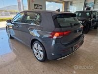 Usata VW Golf VII Style 150 CV (110 kW) 2021 Grigio Utilitaria