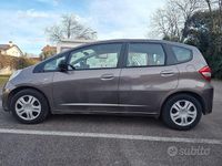 Usata Honda Jazz 90 CV (66 kW) 2011 Grigio Utilitaria