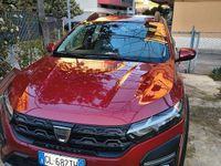 Usata Dacia Sandero Essentiel 100 CV (73 kW) 2023 Rosso Berlina