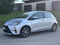 Usata Toyota Yaris Hybrid 73 CV (53 kW) 2019 Grigio Berlina