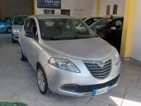 Begagnad Lancia Ypsilon 69 HK (50 kW) 2012 Grå Halvkombi