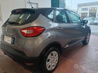 Usata Renault Captur 110 CV (80 kW) 2017 Grigio SUV