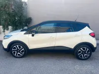 Usata Renault Captur Intens 90 CV (66 kW) 2017 Beige SUV