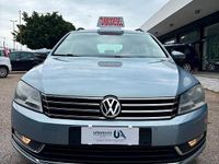 Usata VW Passat Comfortline 140 CV (102 kW) 2012 Blu Berlina