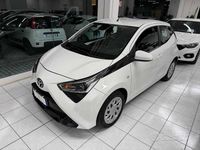 Usata Toyota Aygo Connect Style 72 CV (52 kW) 2021 Bianco(met.) Utilitaria
