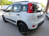 Usata Fiat Panda 4x4 S 85 CV (62 kW) 2020 Bianco pastello Utilitaria