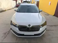 Usata Skoda Superb Executive 150 CV (110 kW) 2022 Bianco Station wagon