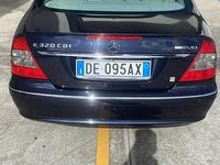 Usata Mercedes E320 Avantgarde 224 CV (164 kW) 2006 Blu Berlina