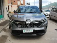 Usata Renault Austral 131 CV (96 kW) 2023 Grigio SUV