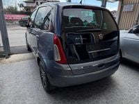 Usata Lancia Musa 77 CV (56 kW) 2011 Gray Monovolume