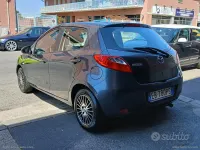 Usata Mazda 2 75 CV (55 kW) 2010 Grigio Utilitaria
