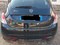 Usata Lancia Ypsilon Gold 95 CV (69 kW) 2018 Nero Utilitaria