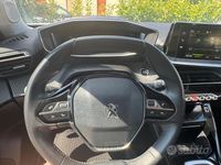 Usata Peugeot 2008 Allure 102 CV (75 kW) 2021 Bianco SUV