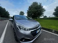 Usata Peugeot 208 Active 83 CV (61 kW) 2019 Grigio Utilitaria