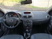 Usata Renault Clio II LE 75 CV (55 kW) 2007 Nero Berlina