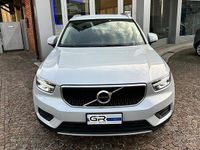 Usata Volvo XC40 Momentum 163 CV (119 kW) 2021 Bianco SUV