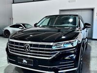 Usata VW Touareg 231 CV (169 kW) 2023 Nero SUV