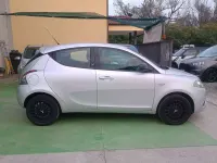 Usata Lancia Ypsilon Platinum 69 CV (50 kW) 2015 Grigio Utilitaria