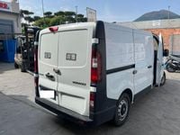 Usata Renault Trafic 120 CV (88 kW) 2015 Bianco pastello Monovolume