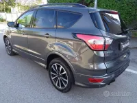 Usata Ford Kuga ST-Line 120 CV (88 kW) 2019 Magnetic grey SUV